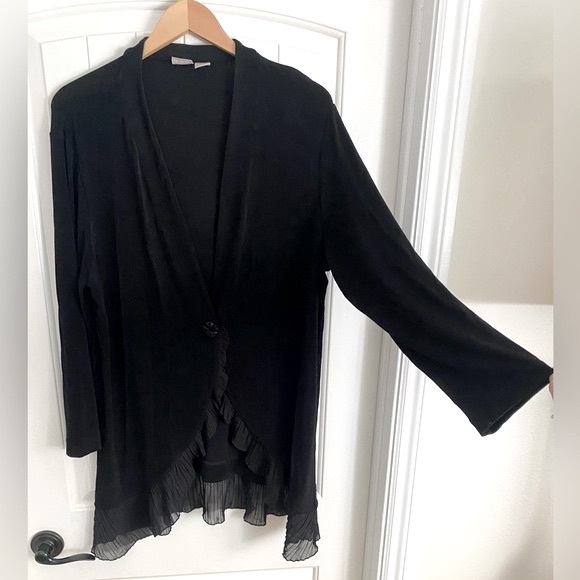 Chicos Black Travelers Classic Ruffle-Trim Jacket Size 3 Single Button Cardigan - Picture 4 of 8